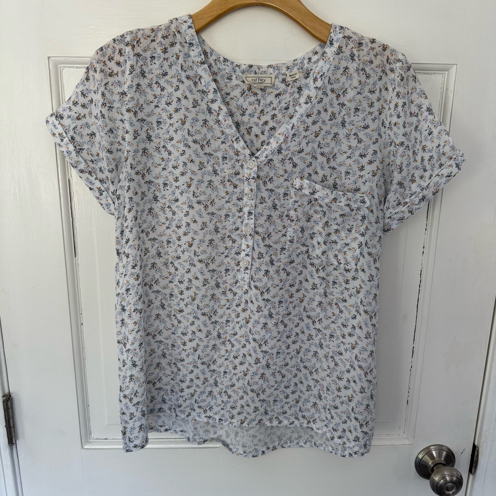 EUC FatFace Women’s Blue & White Floral V-Neck Blouse Size 4